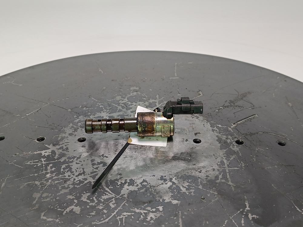 Клапан регулировки фаз газораспределения Renault Laguna 2 поколение 2004, цвет, 108674 - фото №1