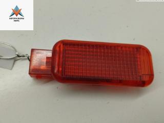 фонарь салона (плафон) Audi A6 4B/C5 1999, 2.4 л., бензин, МКПП, синий, универсал, 4B0947411