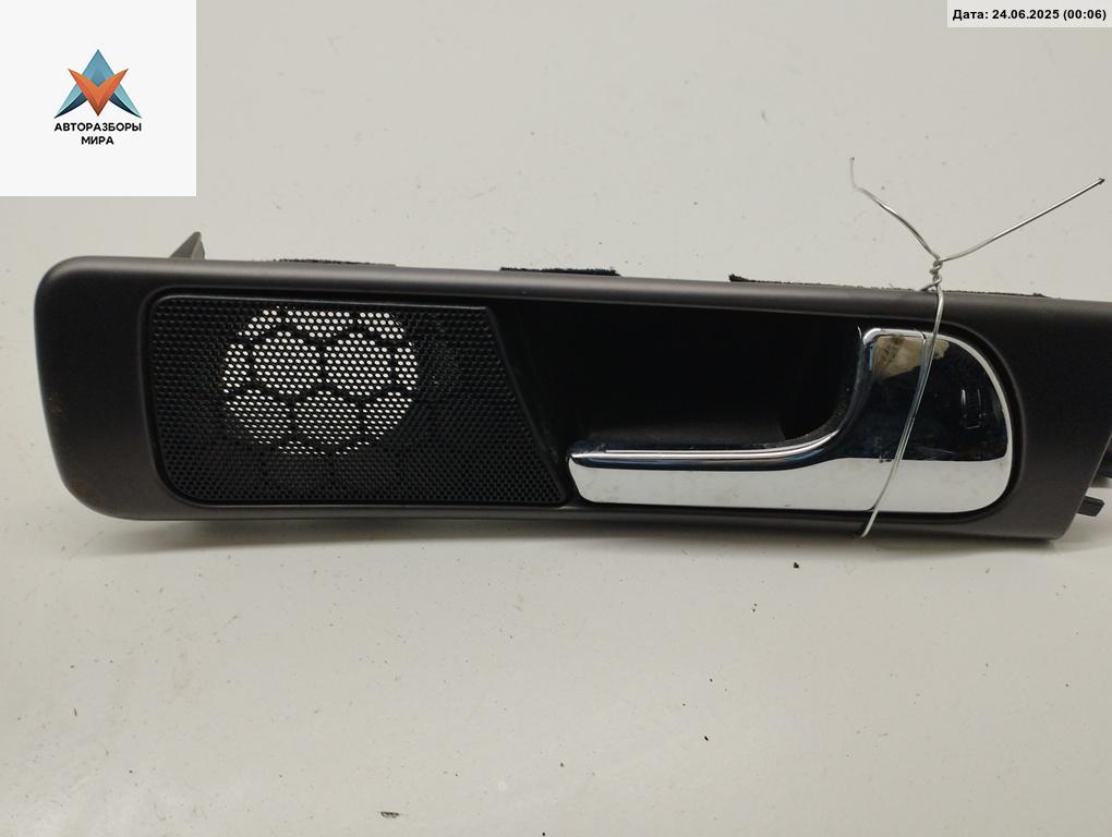 ручка внутренняя задняя правая Audi A6 4B/C5 1999, 2.4 л., бензин, МКПП, синий, универсал, 4B0839020 - фото №1