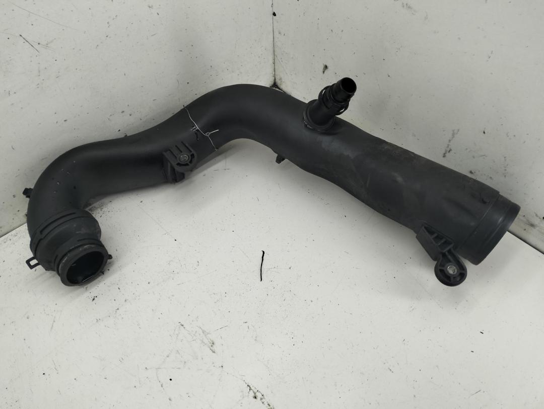 патрубок турбины Volkswagen Passat B6 2006, 2.0 л., дизель, 1K0129654K