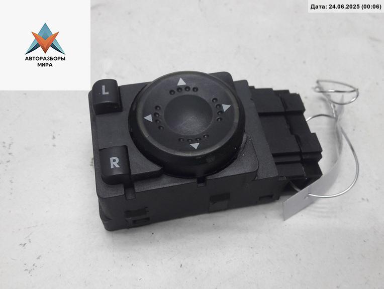 джойстик регулировки зеркал Volkswagen Passat B5 1997, 1.6 л., бензин, МКПП, белый, универсал, 3B1959565B - фото №1