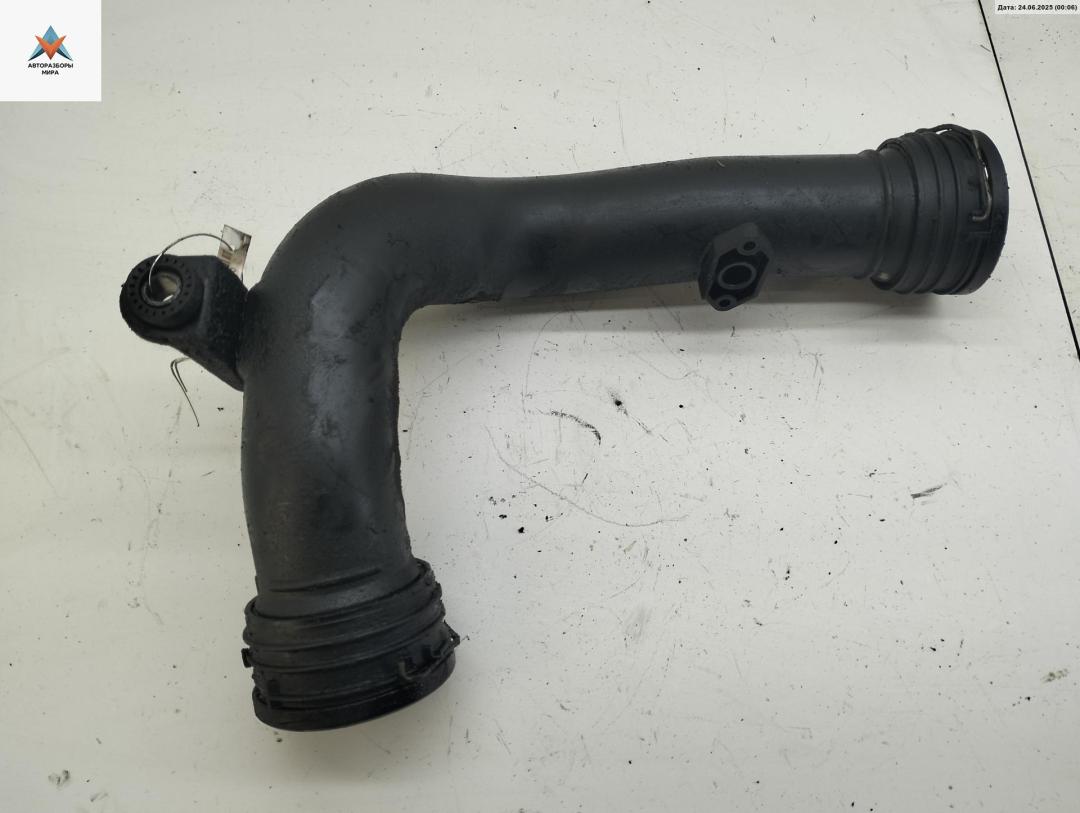 патрубок турбины Volkswagen Passat B6 2006, 2.0 л., дизель, 1K0145762BA - фото №1