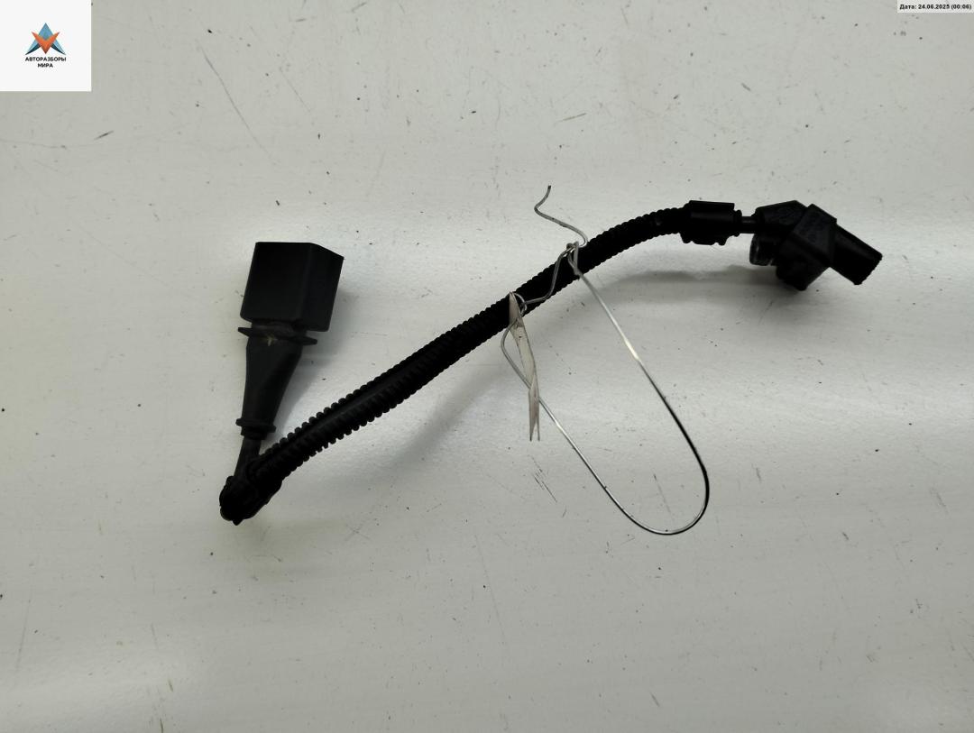 датчик распредвала Volkswagen Touran 1 поколение 2004, 1.6 л., бензин, МКПП, серый, минивэн, 03C906433 - фото №1