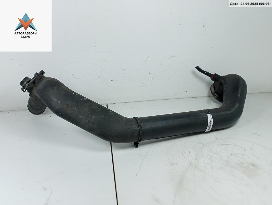 патрубок интеркулера Saab 9-3 1 поколение 2001, 2.0 л., бензин, МКПП, чёрный, хетчбэк 5 дв., 5191770 - фото №1