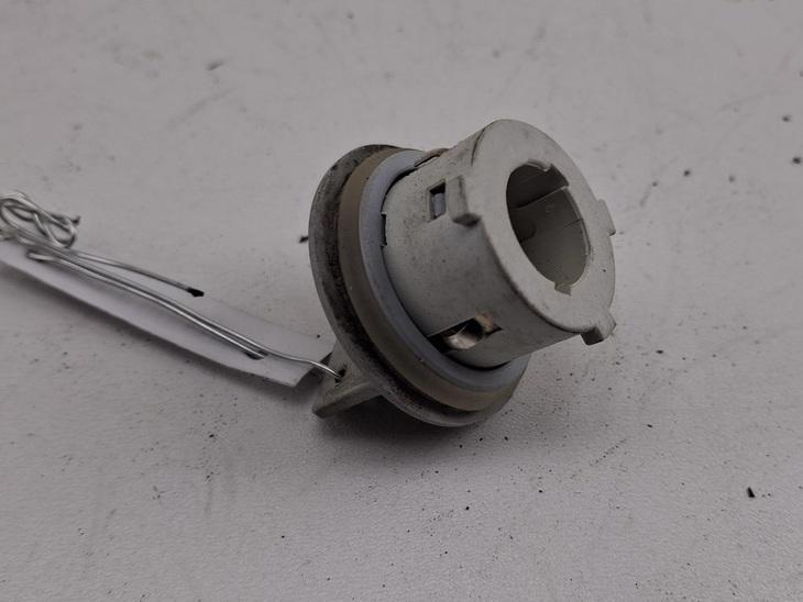 Патрон лампы фары BMW 3 E90/E91/E92/E93 2007, 2.0 л., дизель, МКПП, серый, универсал