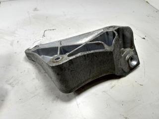 кронштейн (крепление) BMW 5 E39 2002, 2.5 л., дизель, МКПП, зелёный, седан, 675044