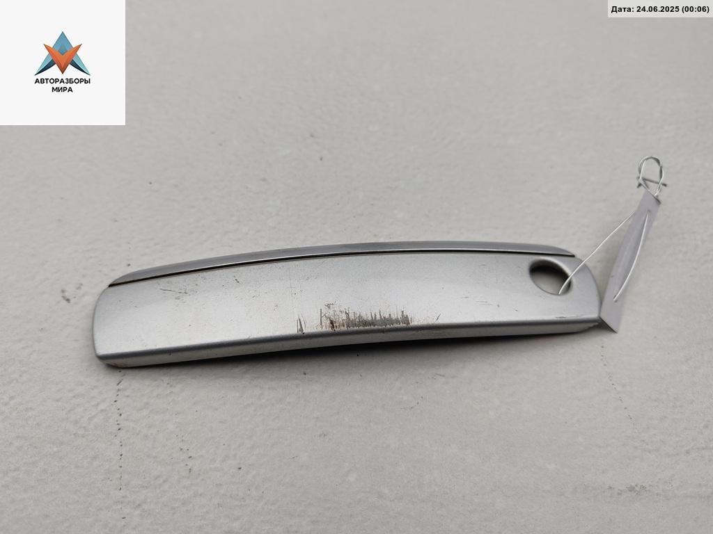 Накладка на ручку двери Audi A6 4F/C6 2006, 2.0 л., TFSI, бензин, МКПП, серый, универсал - фото №1