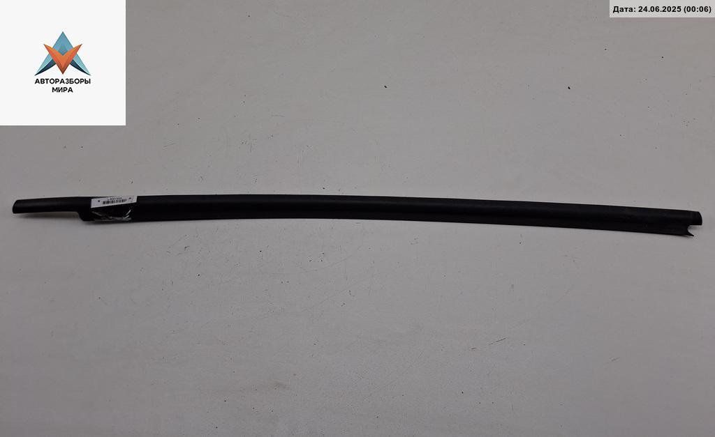 Молдинг стекла двери наружный Opel Zafira 1 поколение (A) 2001, 1.8 л., бензин, МКПП, серый, минивэн, 009153531 - фото №1