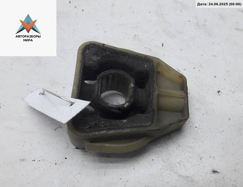 кронштейн (крепление) Volkswagen Golf 3 поколение 1996, 1.8 л., бензин, МКПП, синий, хетчбэк 3 дв., 1J0806157 - фото №1