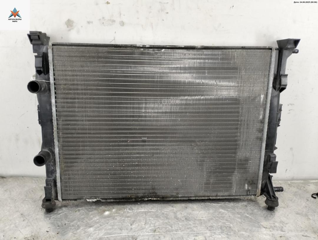 радиатор охлаждения Renault Scenic 2 поколение 2004, 2.0 л., бензин, МКПП, синий, минивэн, 8200115542 - фото №1