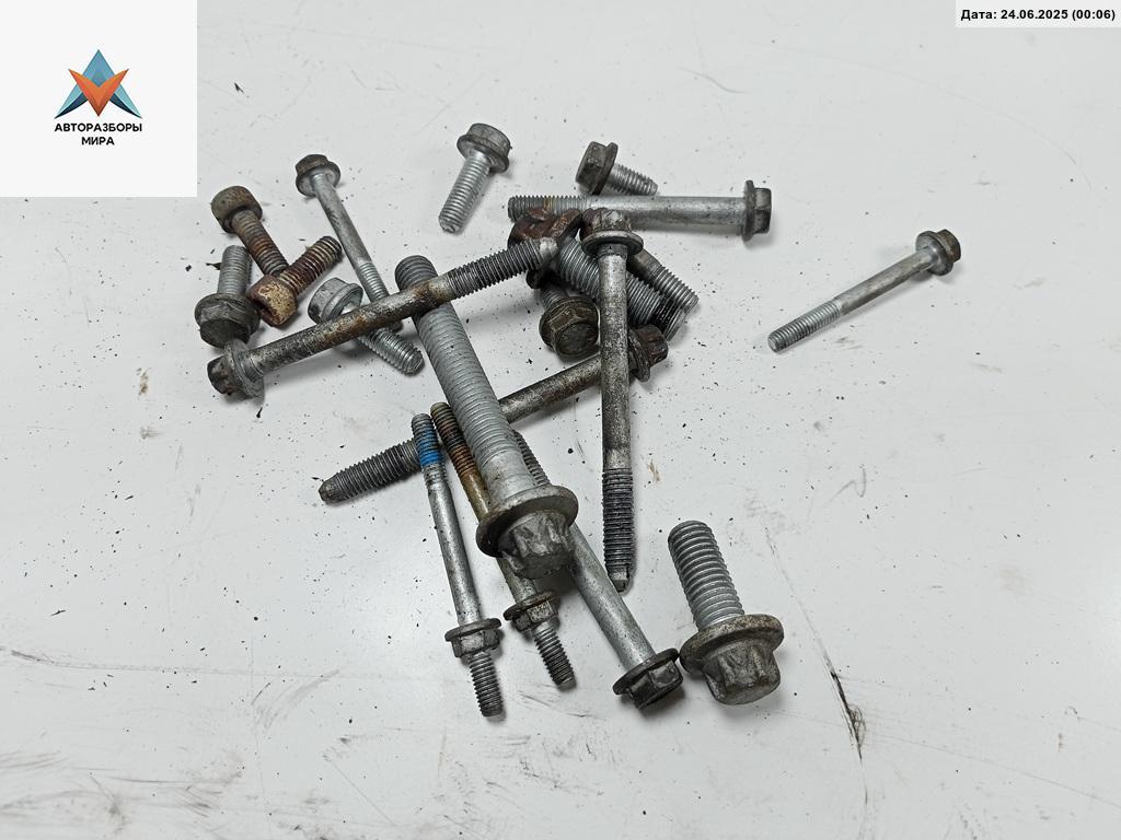 Болт крепления Opel Vectra C 2004, 1.9 л., дизель, МКПП, серый, универсал - фото №1