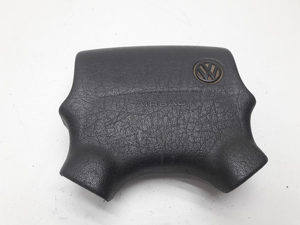 подушка безопасности водителя Volkswagen Passat B4 1995, 2.0 л., бензин, МКПП, красный, универсал, 3A0880201