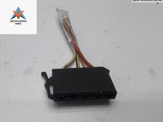 разъем (фишка) проводки Volkswagen Passat B4 1995, 2.0 л., бензин, МКПП, красный, универсал, 1H0953637