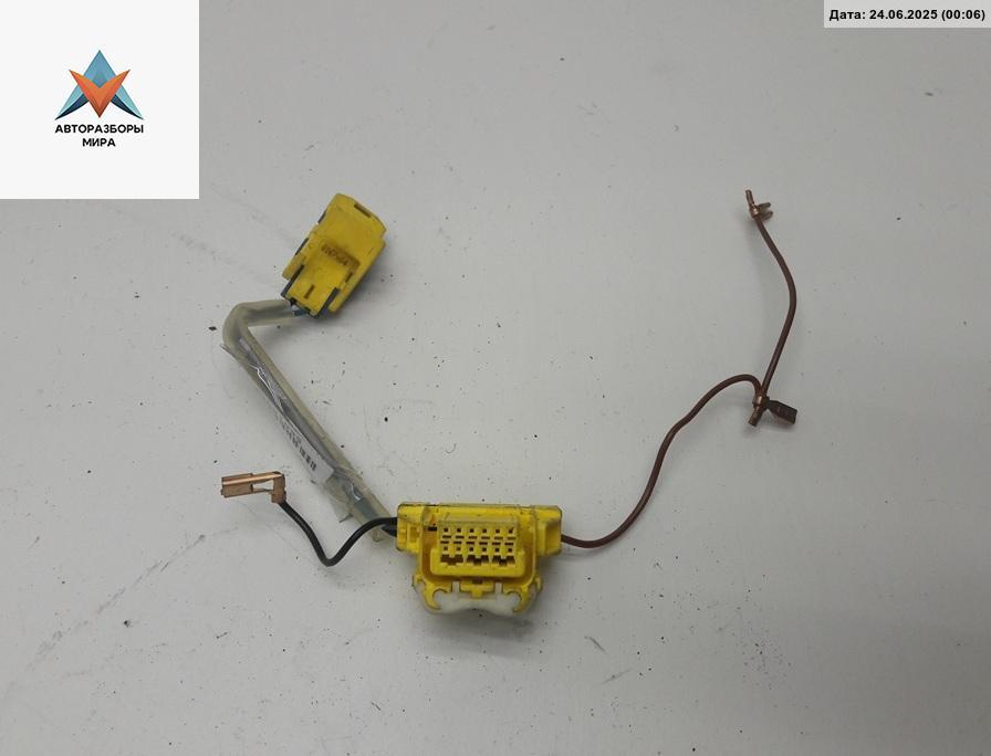 разъем (фишка) проводки Volkswagen Touran 1 поколение 2005, 1.9 л., дизель, МКПП, синий, минивэн, 8Z0972562A - фото №1