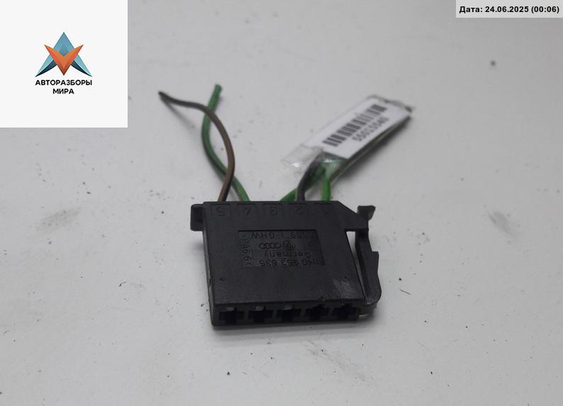 разъем (фишка) проводки Volkswagen Passat B4 1995, 2.0 л., бензин, МКПП, красный, универсал, 1H0953635 - фото №1