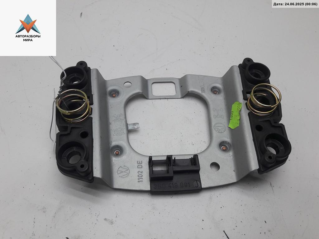 контактная группа Skoda Octavia mk1 (A4 1U) 1999, 1.6 л., бензин, МКПП, серый, универсал, 3B0419091J - фото №1