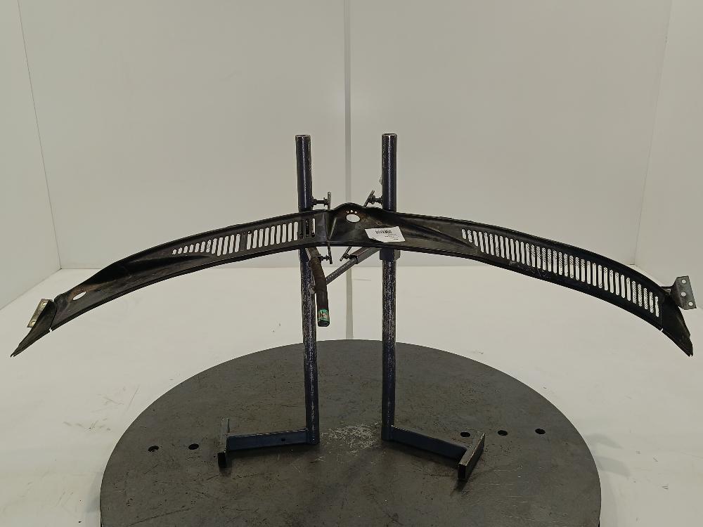 дождевик Audi A6 4A/C4 1995, цвет, 4A1805099 - фото №1