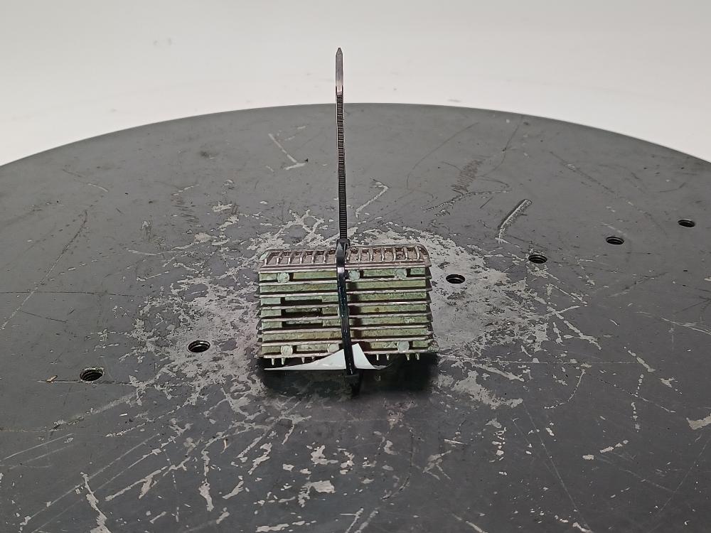 реле накала свечей Opel Zafira 2 поколение (B) 2007, цвет, 55574293 - фото №1