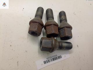 болт колесный Opel Vectra B 1998, 1.8 л., бензин, МКПП, зелёный, седан