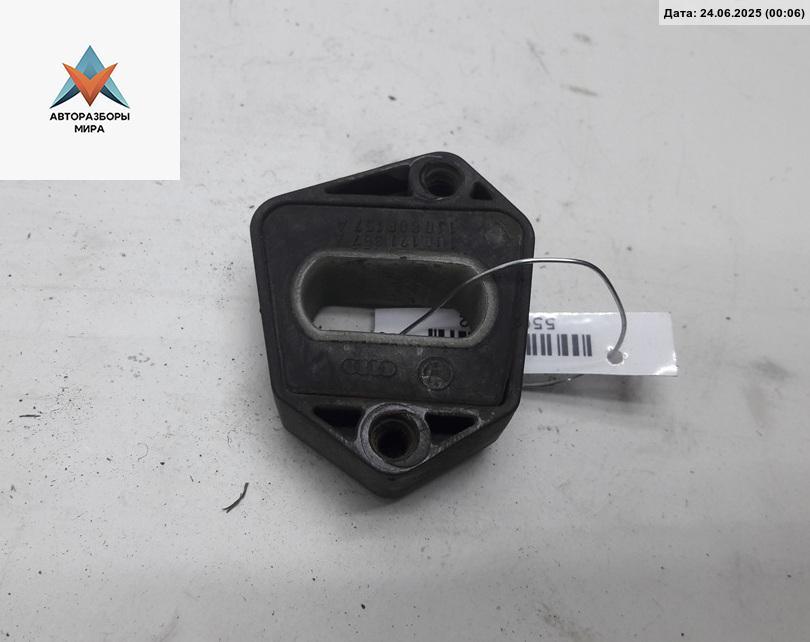 кронштейн радиатора SEAT Toledo 2 поколение 2002, 1.9 л., дизель, МКПП, зелёный, седан, 1U0121367A - фото №1