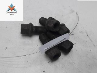 болт колесный Volkswagen Passat B5 1998, 1.8 л., бензин, МКПП, синий, универсал