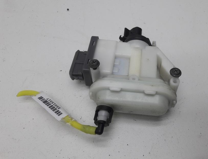 активатор (привод) замка двери Volkswagen Passat B4 1994, 1.6 л., бензин, МКПП, серый, универсал, 3A0862153B