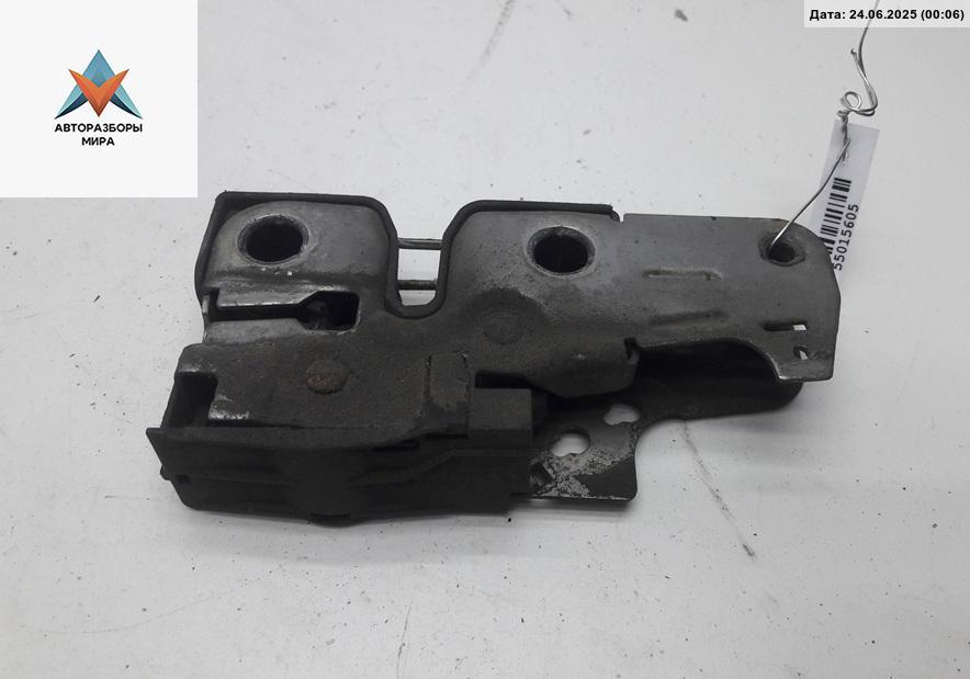 замок капота Volkswagen Passat B6 2007, 2.0 л., дизель, АКПП, серый, универсал, 3C1823509D - фото №1