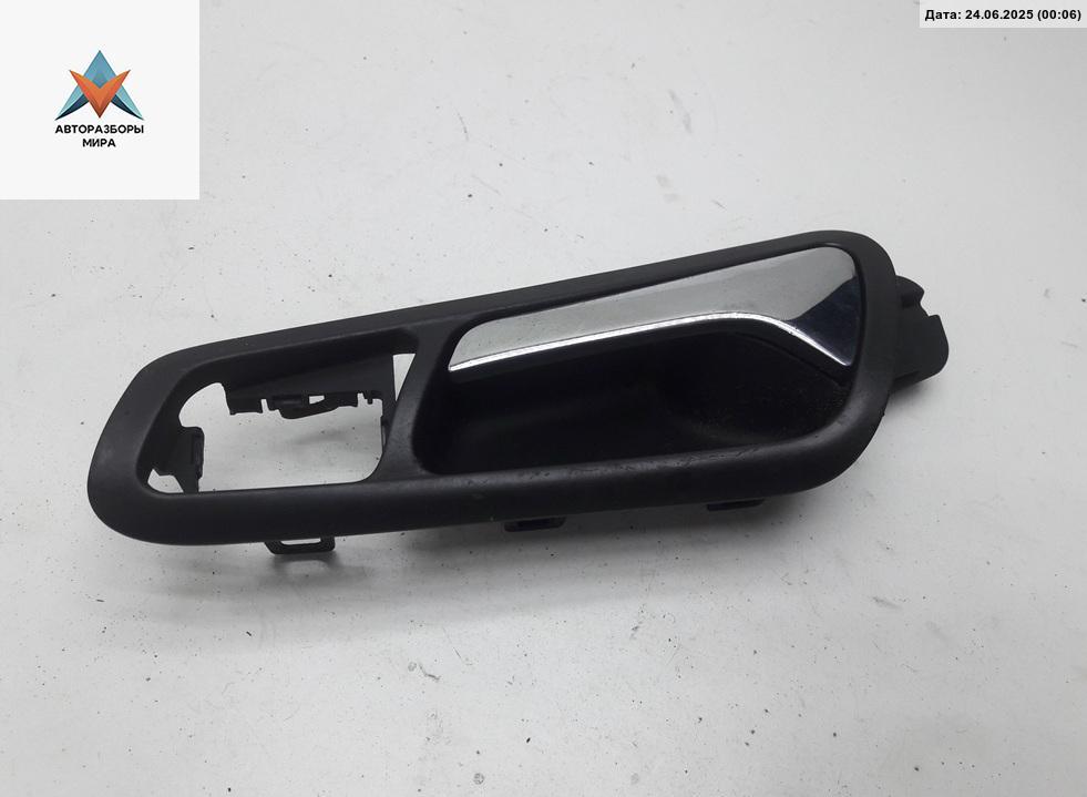 ручка внутренняя передняя левая Volkswagen Passat B6 2005, 2.0 л., дизель, МКПП, серый, универсал, 3C1837113 - фото №1