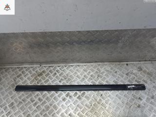 молдинг двери передней правой Opel Astra G 2003, 2.2 л., дизель, МКПП, чёрный, универсал, 13128245