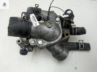 корпус термостата Mitsubishi Outlander 2 поколение [рестайлинг] 2010, 2.4 л., бензин, АКПП, чёрный, внедорожник 5 дв.