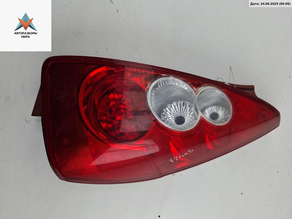 фонарь задний правый Mazda 5 CR 2006, 2.0 л., дизель, МКПП, серый, минивэн, C23551150 - фото №1