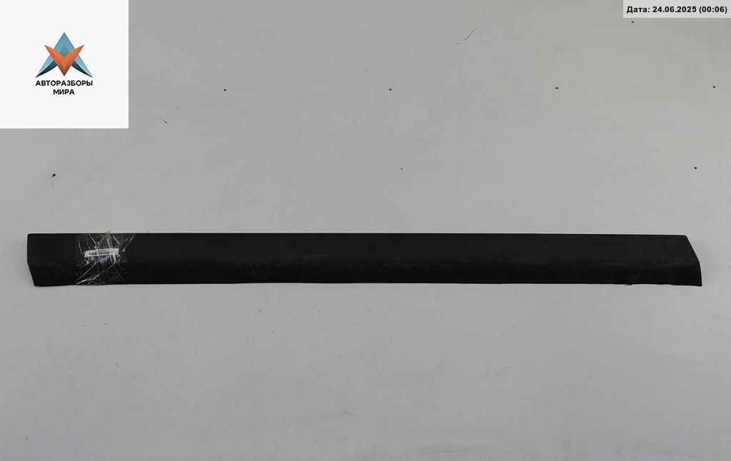 молдинг двери передней левой Volkswagen Passat B5 1999, 1.8 л., бензин, АКПП, серый, универсал, 3B0854939B - фото №1