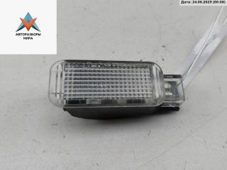 фонарь салона (плафон) Volkswagen Phaeton 1 поколение 2003, 3.2 л., бензин, АКПП, чёрный, седан, 4B0947415A