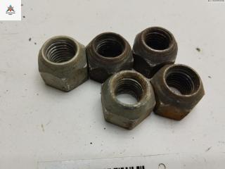 болт колесный Ford Focus 2 поколение [рестайлинг] 2009, 1.6 л., дизель, МКПП, белый, хетчбэк 5 дв.