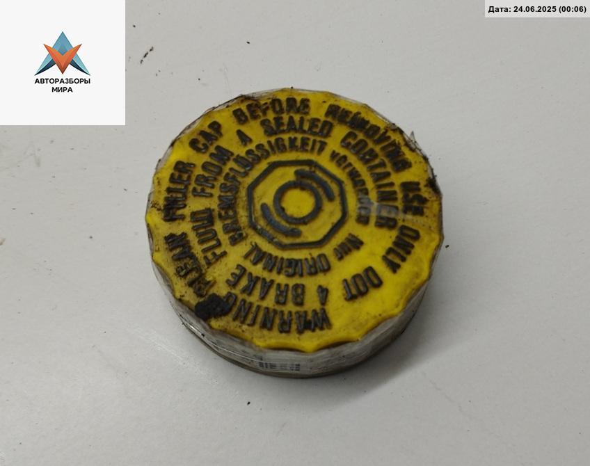 Крышка бачка тормозной жидкости Audi A6 4B/C5 1999, 2.4 л., бензин, МКПП, синий, универсал - фото №1