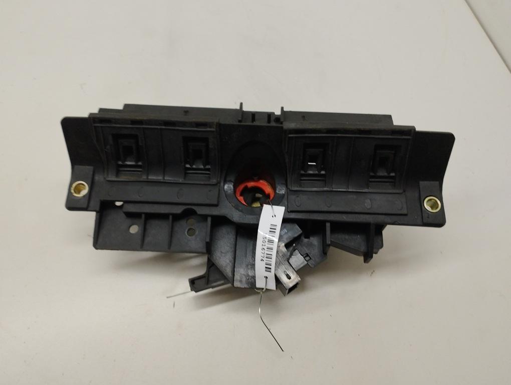 ручка крышки багажника Audi A6 C5 1997, зелёный, седан, 4B0827565B