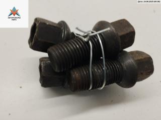 болт колесный Audi A4 B5 1997, 1.8 л., бензин, МКПП, синий, седан