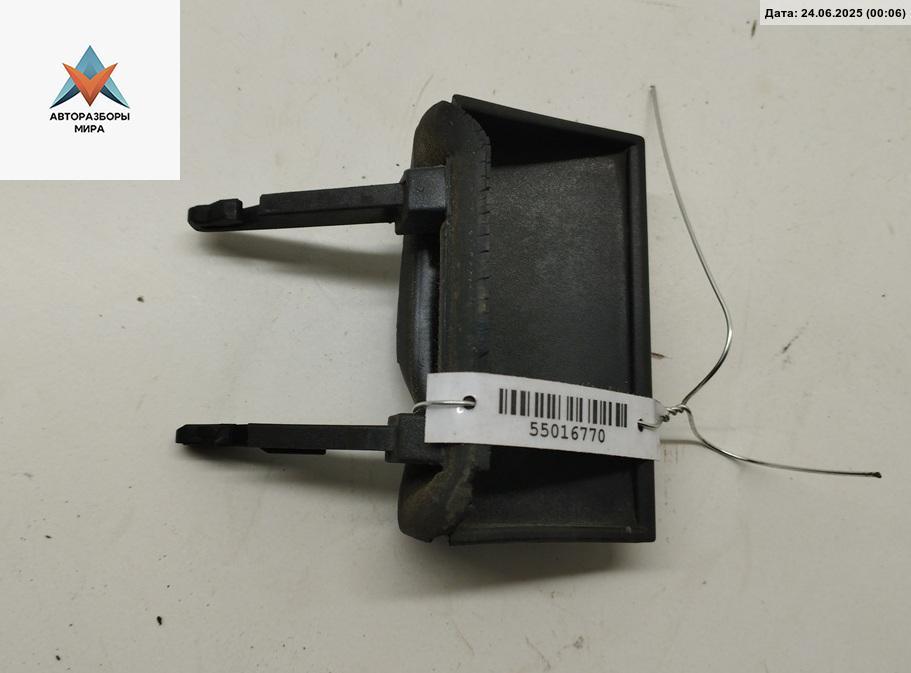 ручка крышки багажника Audi A6 4B/C5 1997, чёрный, седан, 4B0827778A - фото №1