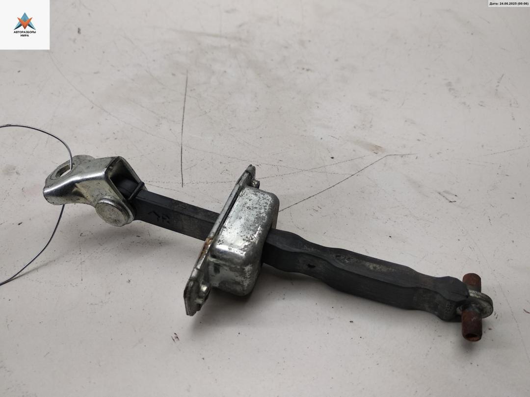 Ограничитель открывания двери задней Suzuki SX4 1 поколение 2007, внедорожник 5 дв. - фото №1