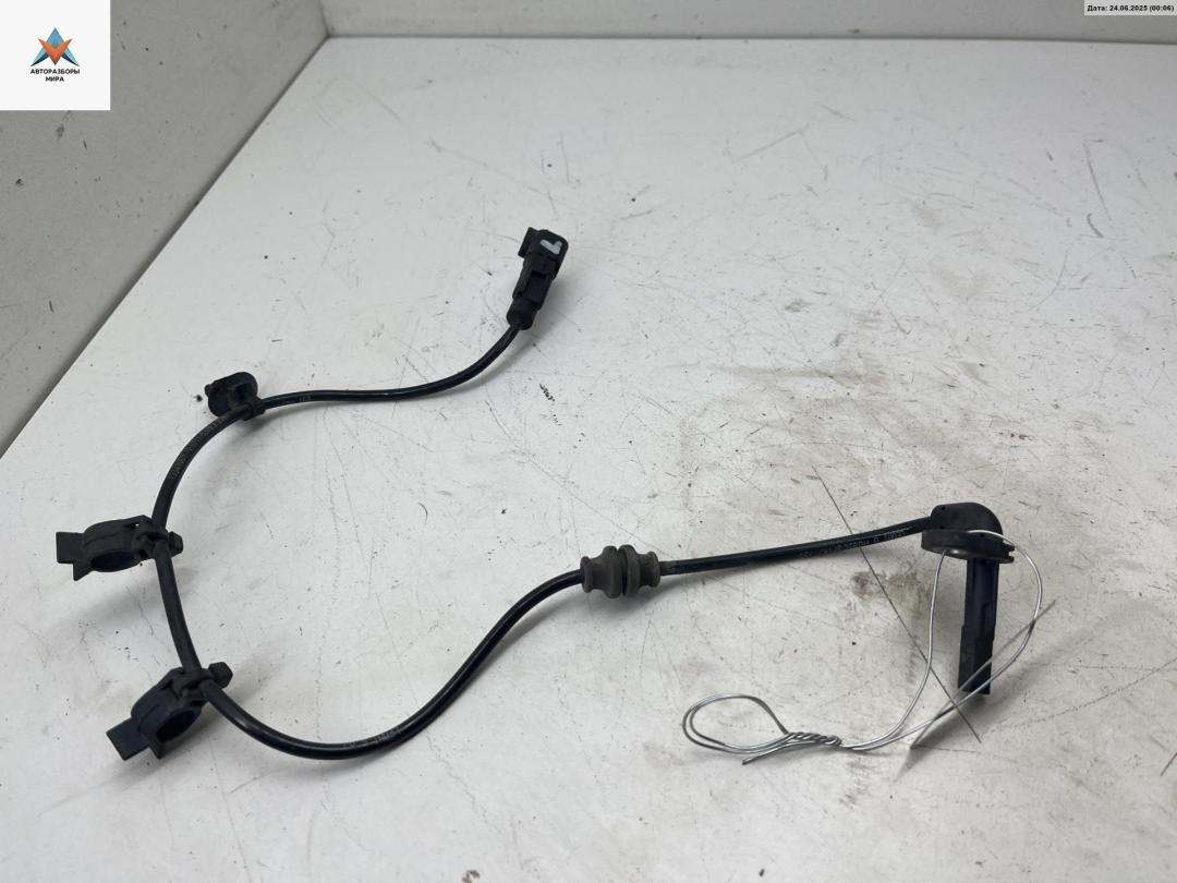 датчик ABS Chevrolet Orlando 1 поколение 2011, 2.0 л., дизель, АКПП, чёрный, минивэн, 13349009 - фото №1