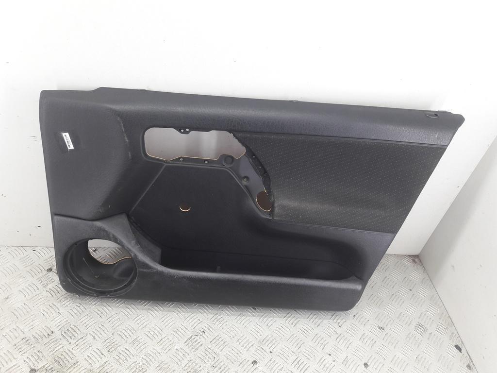 обшивка двери передняя правая Volkswagen Golf-3 1997, 1.6 л., бензин, МКПП, красный, хетчбэк 5 дв., 1H4867012