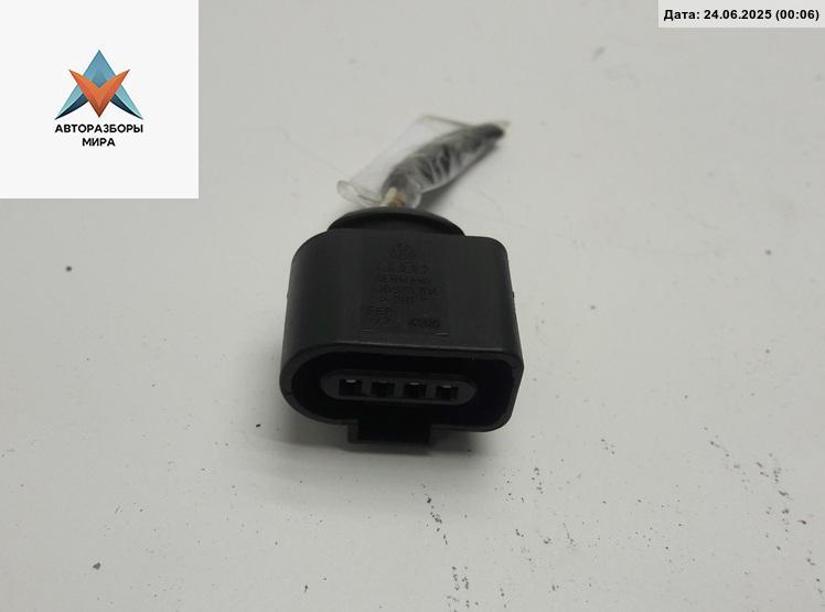 разъем (фишка) проводки Volkswagen Passat B6 2005, 2.0 л., бензин, МКПП, серый, седан, 1J0973704 - фото №1