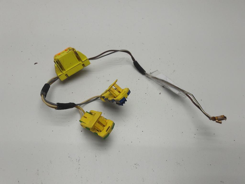 разъем (фишка) проводки Volkswagen Passat B6 2005, 2.0 л., бензин, МКПП, серый, седан, 8Z0972562A