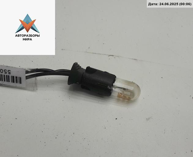 Патрон лампы фары Volkswagen Passat B6 2005, 2.0 л., бензин, МКПП, серый, универсал - фото №1