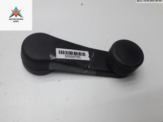 ручка стеклоподъемника Volkswagen Golf 3 поколение 1997, 1.6 л., бензин, МКПП, красный, хетчбэк 5 дв., 1H0837581