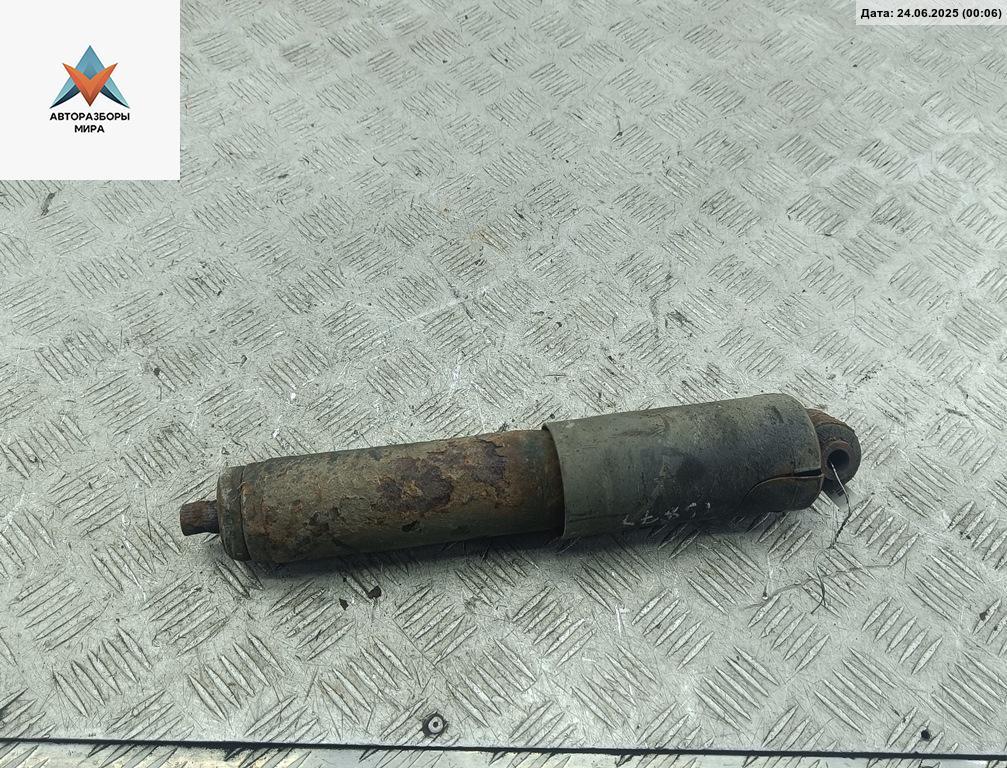 амортизатор задний левый Volkswagen Transporter T4 1997, 2.4 л., дизель, МКПП, зелёный, микроавтобус - фото №1