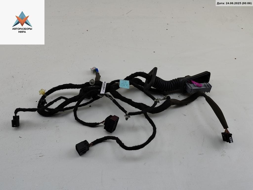 дверная проводка Chevrolet Orlando 1 поколение 2011, 2.0 л., дизель, АКПП, чёрный, минивэн, 7208 - фото №1