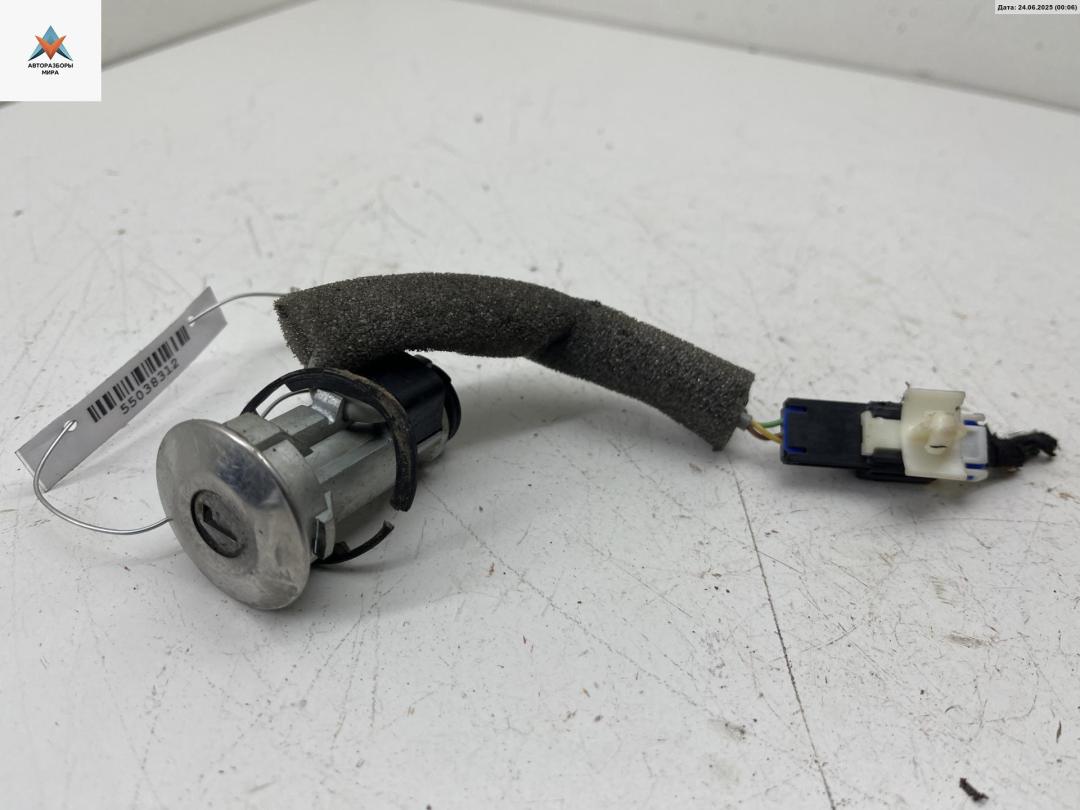 Личинка замка багажника Mitsubishi Space Star 1 поколение 1999, 1.8 л., бензин, МКПП, серый, минивэн - фото №1