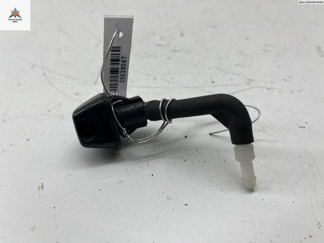 форсунка омывателя лобового стекла Mazda 5 CR 2006, 2.0 л., дизель, МКПП, серый, минивэн - фото №1