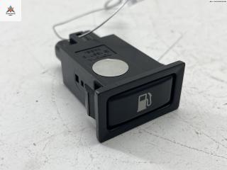 Кнопка открывания лючка топливного бака Toyota Avensis 2 поколение (T250) 2005, 2.2 л., дизель, МКПП, серый, универсал, 156795